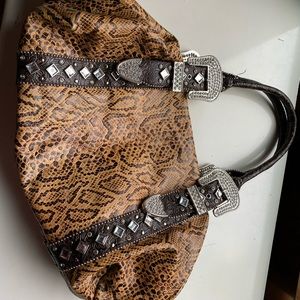 Charm and luck vintage purse